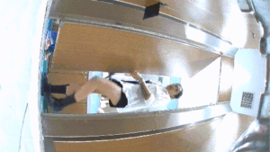商场女厕全景偷拍多位美女店员❤️各种极品小黑鲍