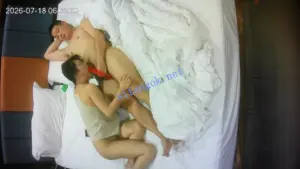 酒店偷拍❤骚气的小少妇操完穴又吃又舔大鸡巴