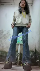 ✅首发【全景厕拍】写字楼偷拍小姐姐小少妇们拉屎拉尿