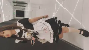 厕拍大神长沙动漫展尾随❤️女仆装小姐姐进女厕偷窥她尿尿发现她逼逼竟然有贞操锁高清无水印版